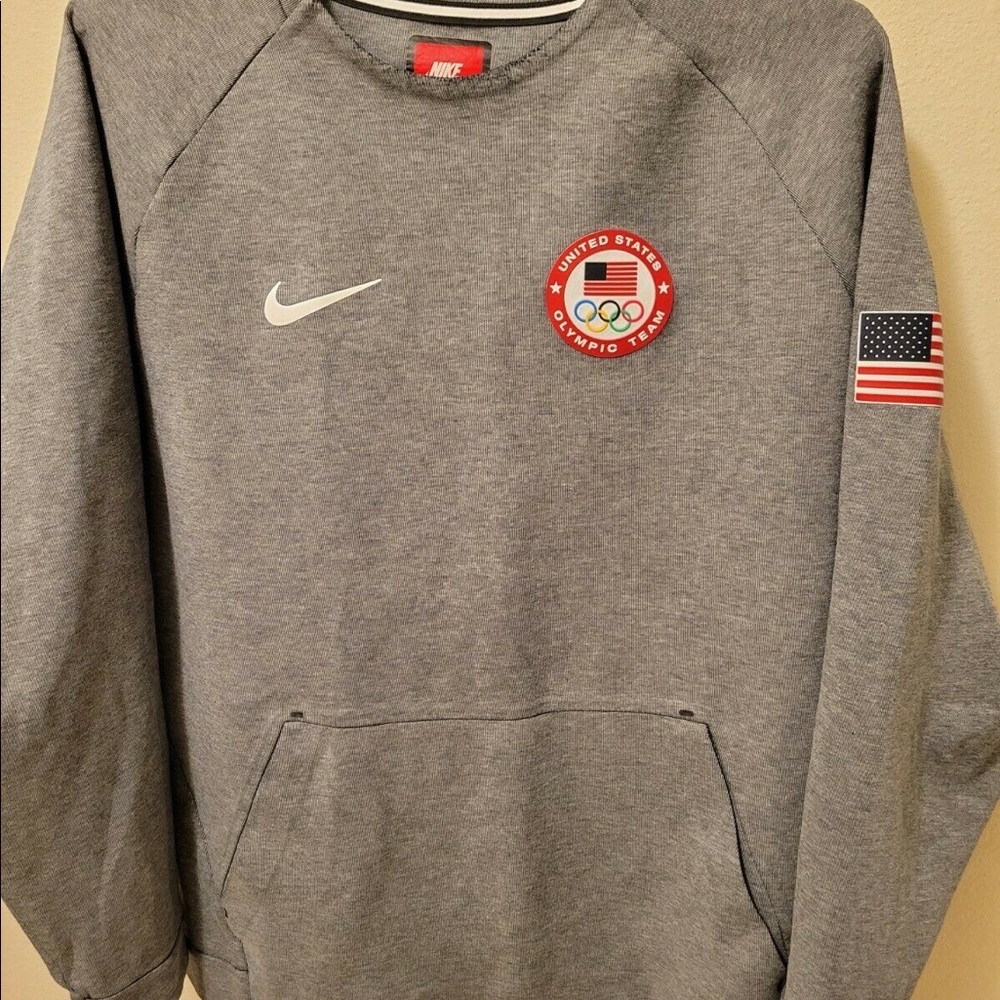 Nike Olympic Sweatshirt / Crewneck